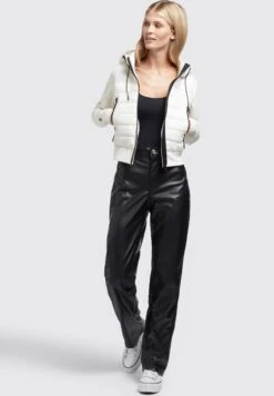 Khujo Dalis Shiny - Jas - Cremeweiß -Modekleding Winkel a9f0aa013bbb4616808d3a1ddc6eb84b